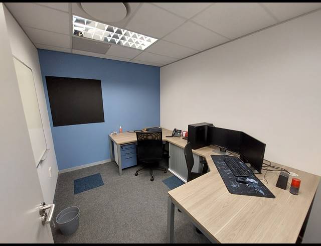 157M² OFFICE TO LET IN GREENSTONE HILL